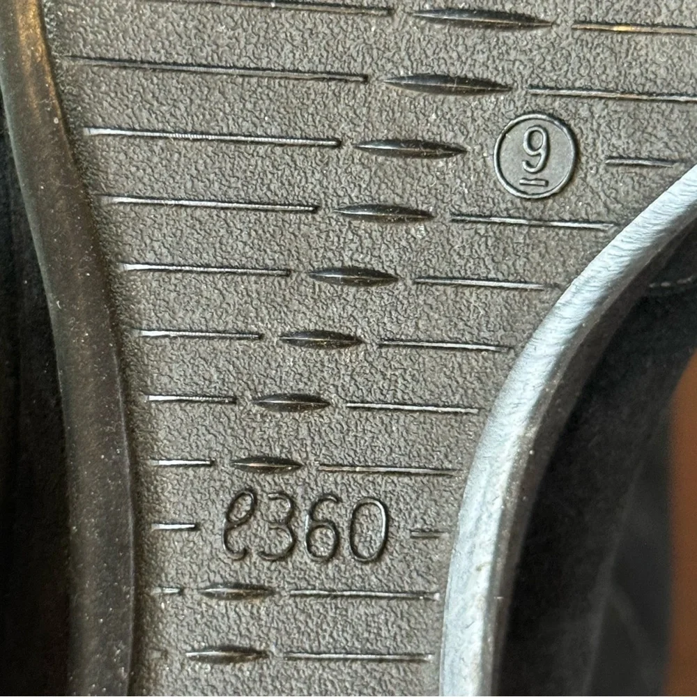 Easy spirit, black suede feel braid, weave wedge slip on shoes size 9, excellent - Picture 11 of 12